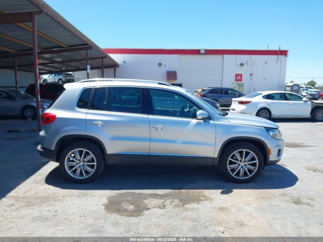 WVGAV7AXXGW537679 Volkswagen Tiguan