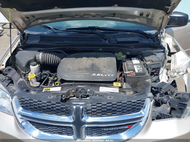 2C4RDGBGXFR599227 Dodge Grand Caravan