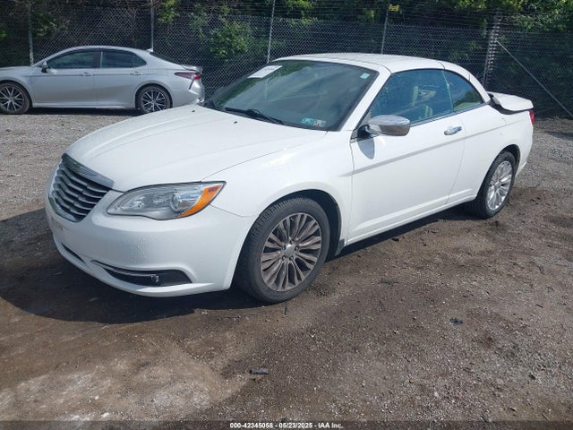Chrysler 2014 2014 1C3BCBFGXEN135131 Image 2