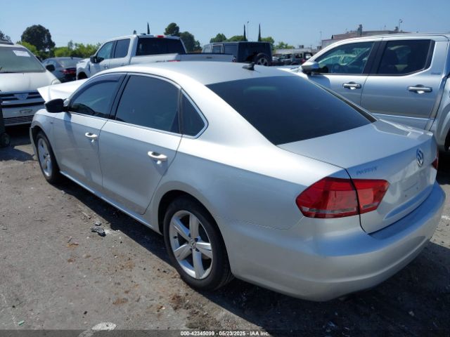1VWAT7A32FC121503 Volkswagen Passat 1.8t Limited Edition