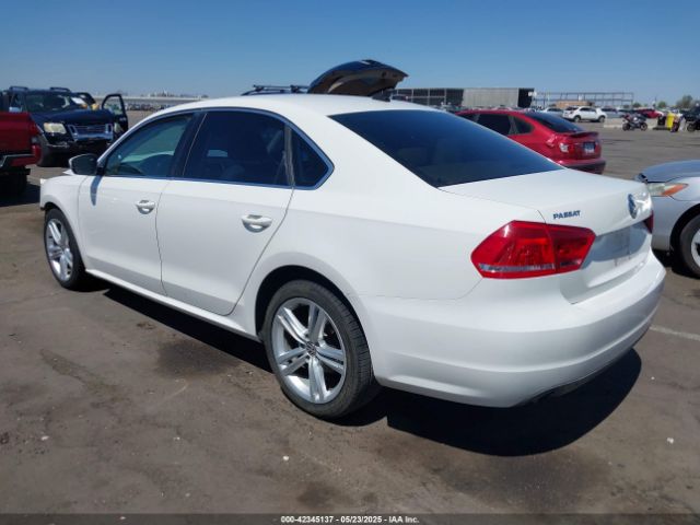 1VWBN7A35EC100691 Volkswagen Passat
