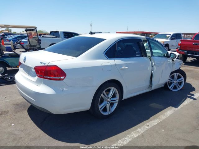 1VWBN7A35EC100691 Volkswagen Passat