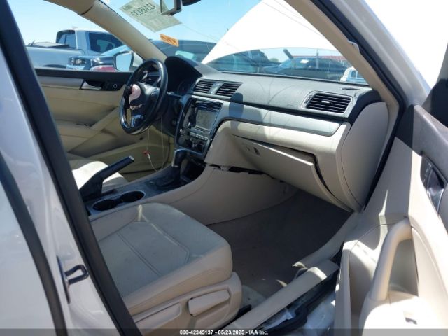 1VWBN7A35EC100691 Volkswagen Passat