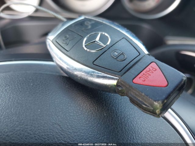 WDDHF5KB5FB109831 Mercedes-Benz 2015