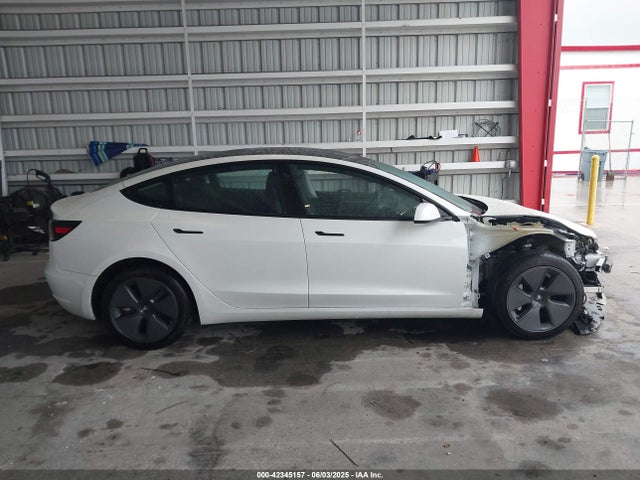 5YJ3E1EA9PF548726 Tesla MODEL 3