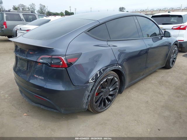 7SAYGDEFXPF585588 Tesla 2023