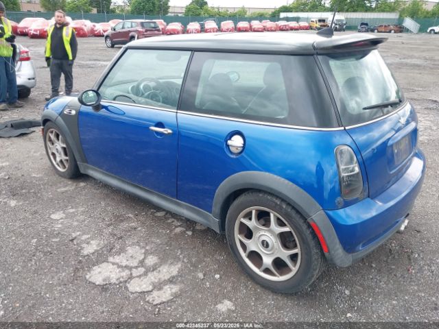 2005 MINI COOPER S WMWRE33465TG95230 Photo 2