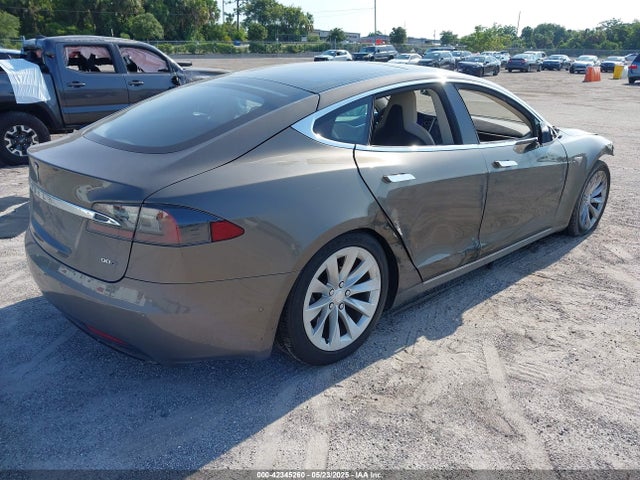 2016 Tesla Model S 60d/70d/75d/85d/90d მანქანა იყიდება აუქციონზე, vin: 5YJSA1E26GF159977, აუქციონის ნომერი: 42345260