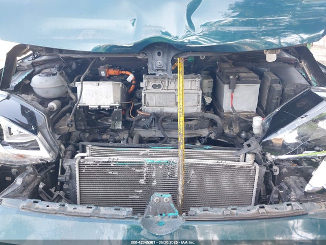 WVWKR7AU2HW953617 Volkswagen 2017