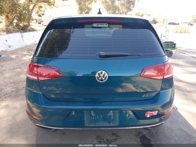 WVWKR7AU2HW953617 Volkswagen 2017