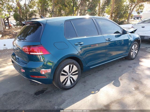 WVWKR7AU2HW953617 Volkswagen 2017