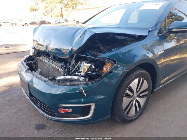 WVWKR7AU2HW953617 Volkswagen 2017