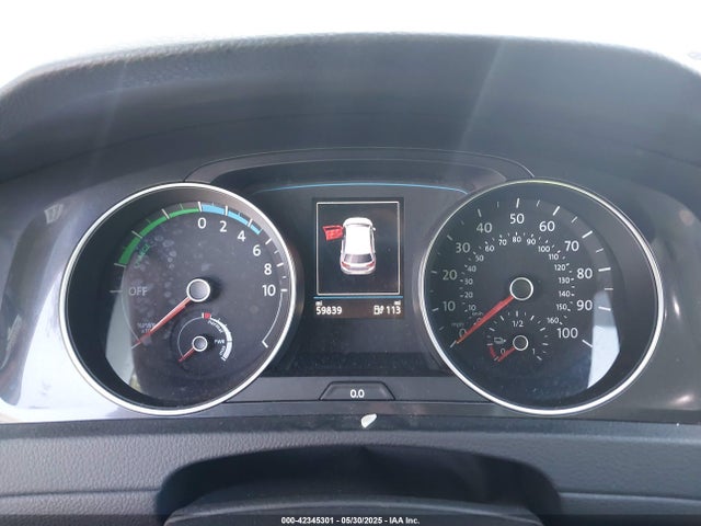 WVWKR7AU2HW953617 Volkswagen 2017