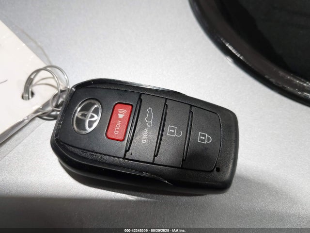 7MUDAABG4RV101637 Toyota Corolla Cross Xle