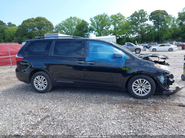 5TDYK3DC9GS741435 Toyota Sienna Xle 8 Passenger