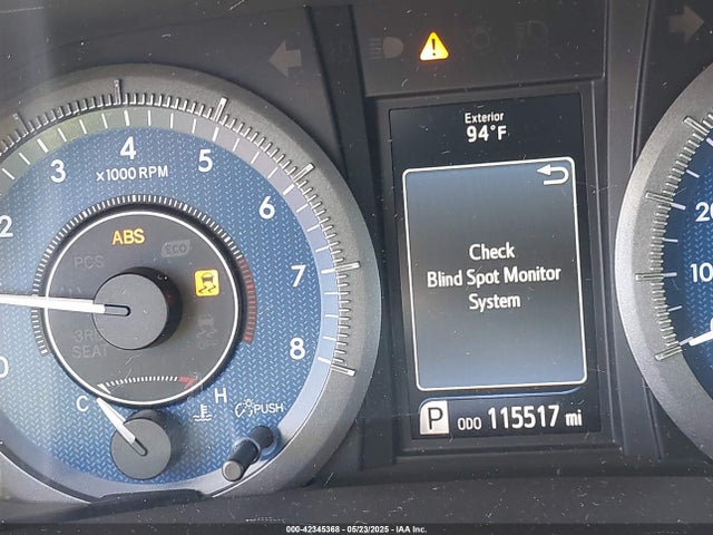 5TDYK3DC9GS741435 Toyota Sienna Xle 8 Passenger