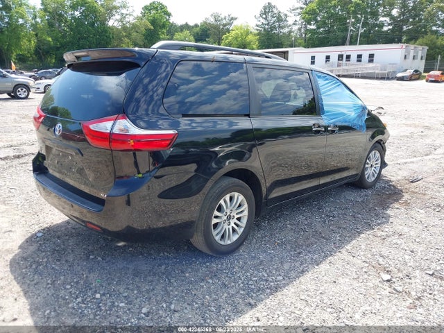 5TDYK3DC9GS741435 Toyota Sienna Xle 8 Passenger