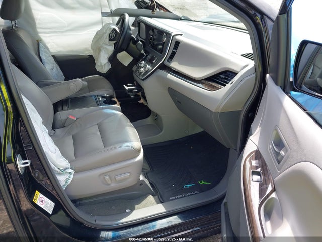 5TDYK3DC9GS741435 Toyota Sienna Xle 8 Passenger