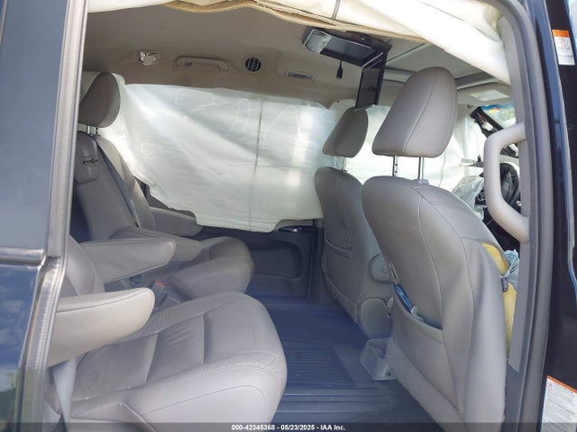 5TDYK3DC9GS741435 Toyota Sienna Xle 8 Passenger