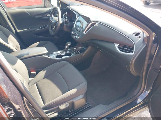 1G1ZD5ST0PF208301 Chevrolet Malibu Fwd 1lt