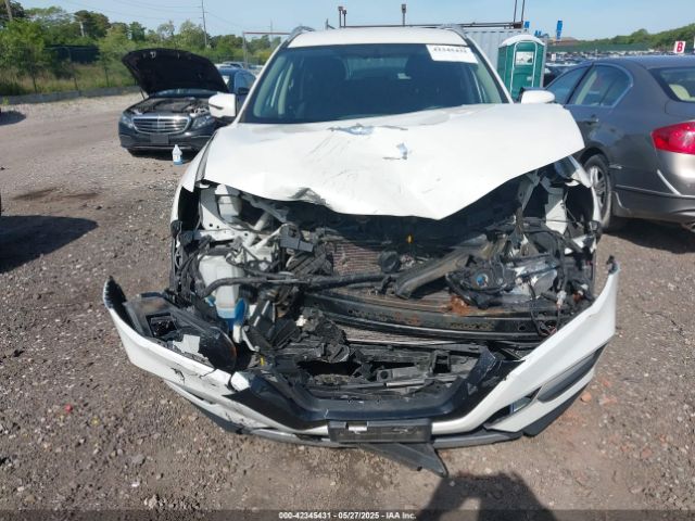 KNMAT2MV3HP572874 Nissan ROGUE SV