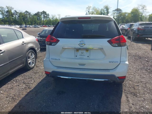 KNMAT2MV3HP572874 Nissan ROGUE SV