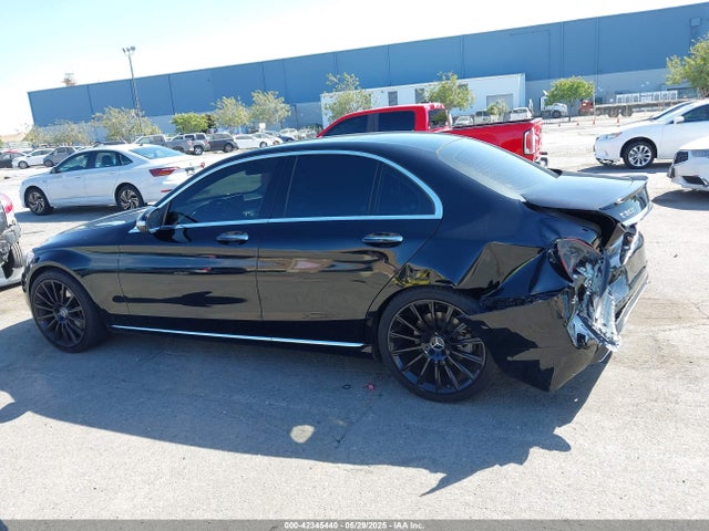 55SWF4JB9FU080889 Mercedes-Benz C-Class