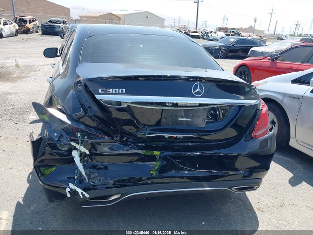 55SWF4JB9FU080889 Mercedes-Benz C-Class