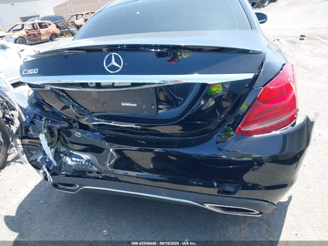 55SWF4JB9FU080889 Mercedes-Benz C-Class