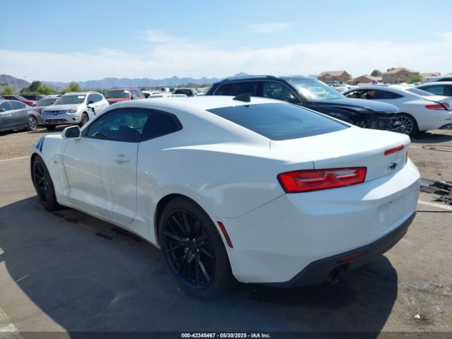 2017 CHEVROLET CAMARO 1G1FB1RX9H0158545 Photo 2