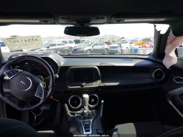 2017 CHEVROLET CAMARO 1G1FB1RX9H0158545 Photo 4