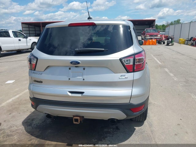 1FMCU9G92HUC22002 Ford ESCAPE SE