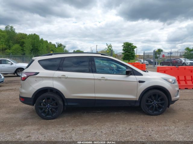 1FMCU0GD3JUB40334 Ford ESCAPE SE