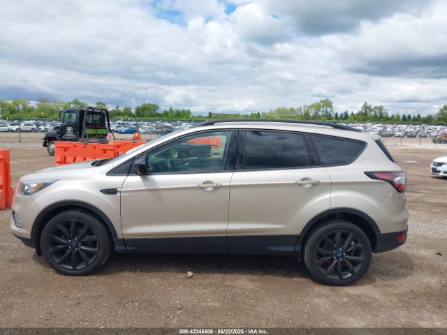 1FMCU0GD3JUB40334 Ford ESCAPE SE