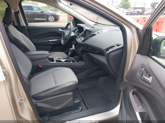 1FMCU0GD3JUB40334 Ford ESCAPE SE