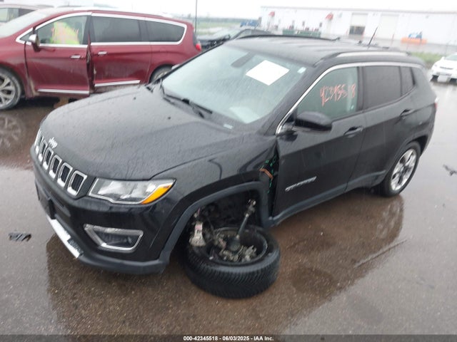 3C4NJDCBXJT180275 Jeep Compass