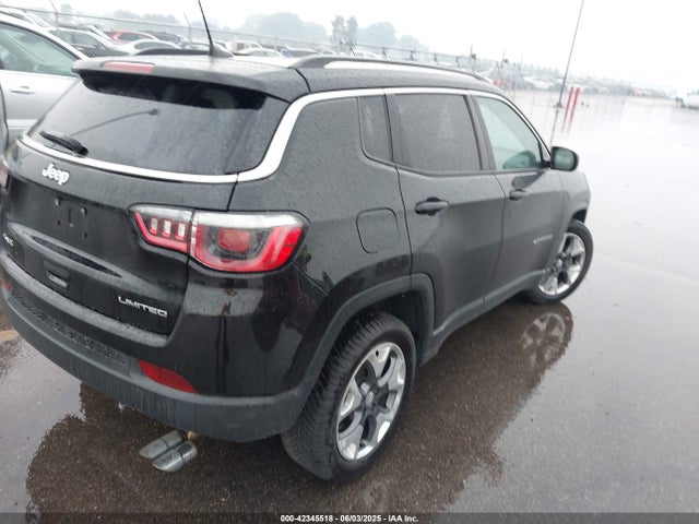 3C4NJDCBXJT180275 Jeep Compass
