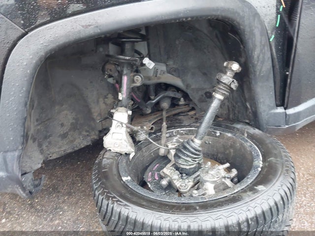 3C4NJDCBXJT180275 Jeep Compass