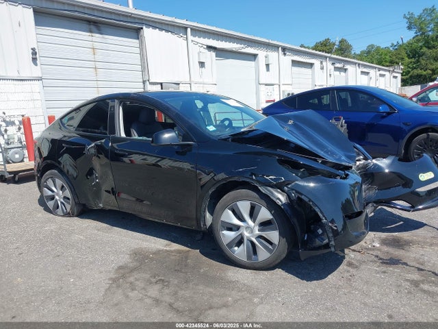 2023 TESLA MODEL Y 7SAYGAEE4PF918812 Photo 0