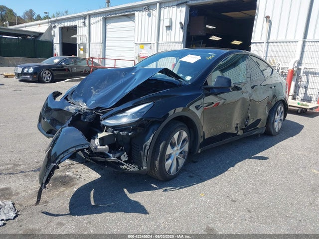 2023 TESLA MODEL Y 7SAYGAEE4PF918812 Photo 1