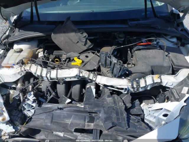 1FADP3K26FL235125 Ford FOCUS SE