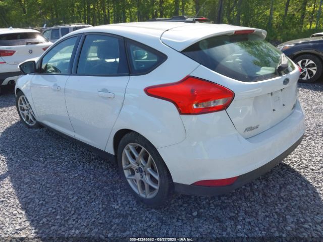 1FADP3K26FL235125 Ford FOCUS SE