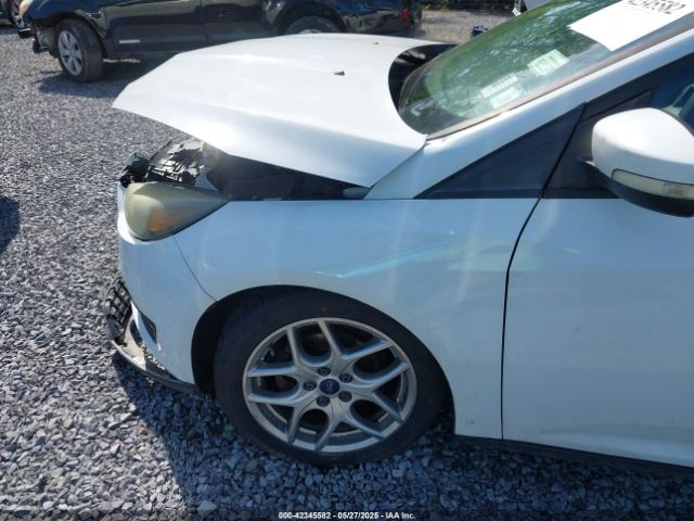 1FADP3K26FL235125 Ford FOCUS SE