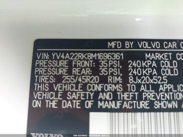 2021 VOLVO XC60 YV4A22RK8M1696361 Photo 8