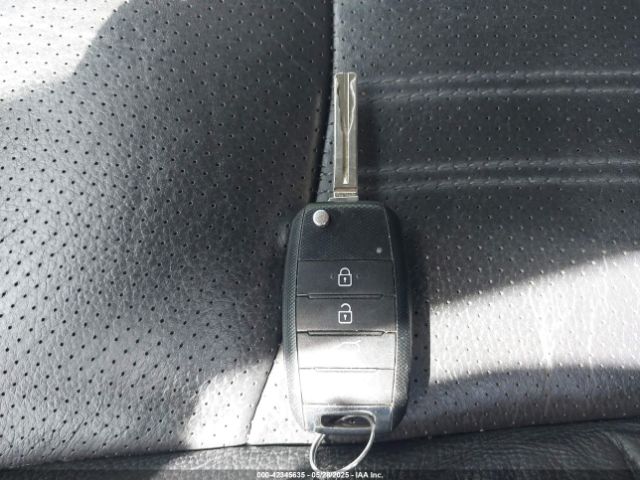 5XYKTCA61FG655694 KIA SORENTO LX