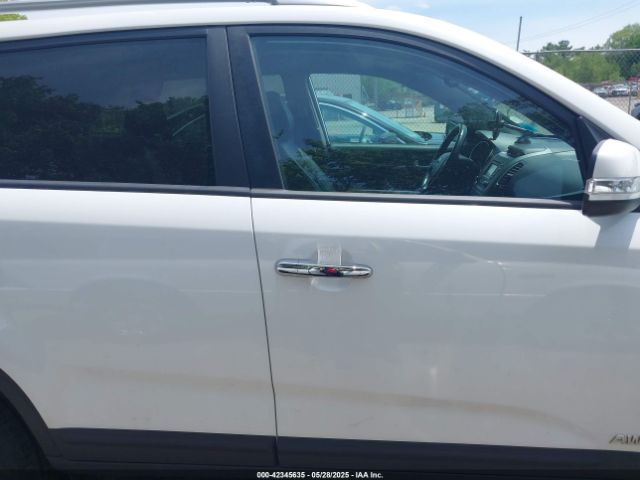 5XYKTCA61FG655694 KIA SORENTO LX