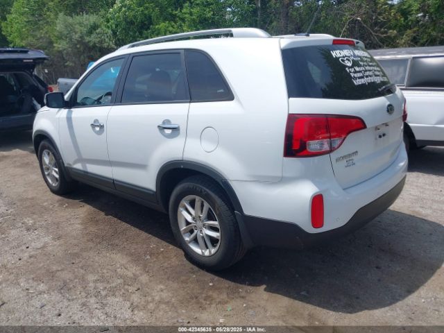 5XYKTCA61FG655694 KIA SORENTO LX