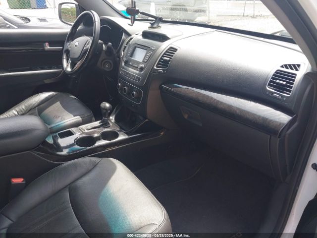 5XYKTCA61FG655694 KIA SORENTO LX