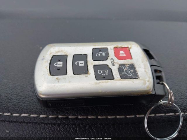 2019 TOYOTA SIENNA 5TDDZ3DC8KS224999 Photo 10