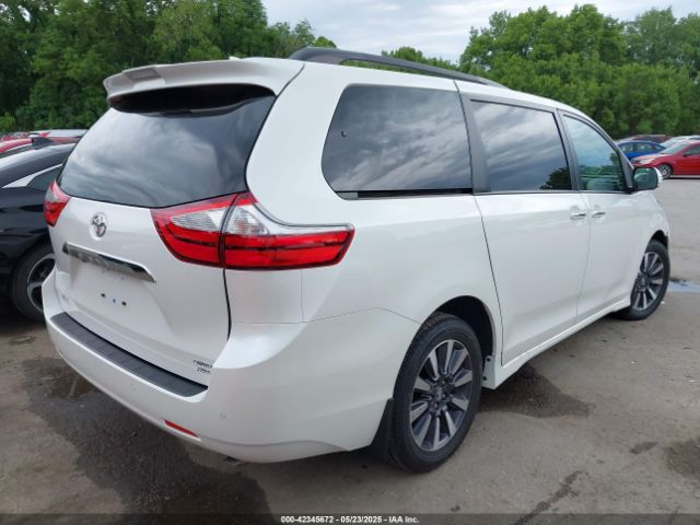 2019 TOYOTA SIENNA 5TDDZ3DC8KS224999 Photo 3